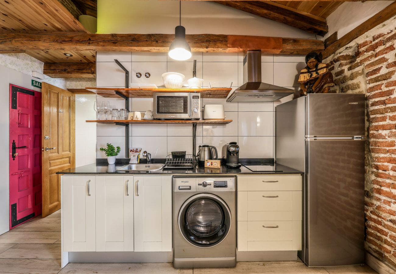 Aparthotel in Madrid - Beautiful Renovated apartment in the center 4 
