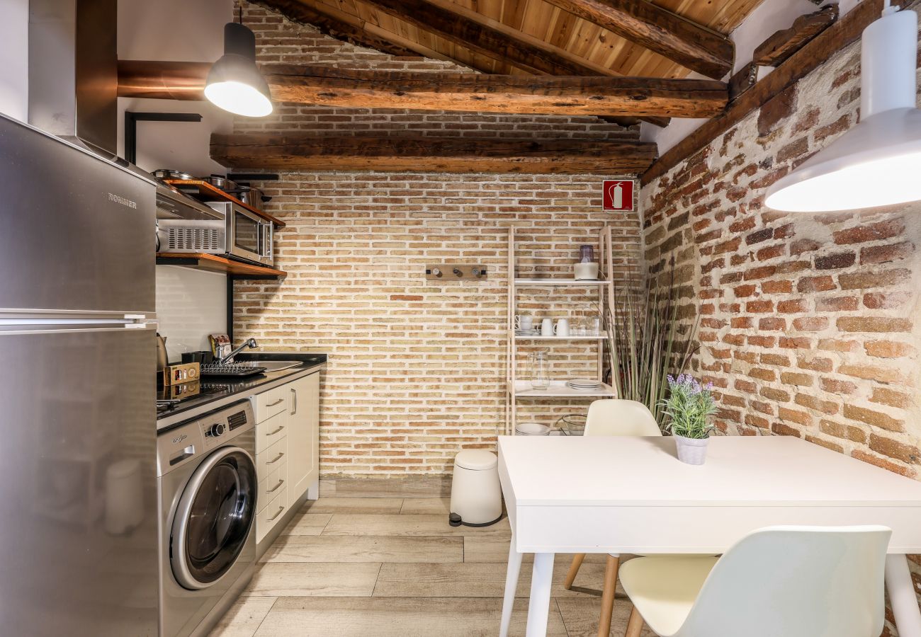 Aparthotel in Madrid - Beautiful Renovated Loft in the center 5 