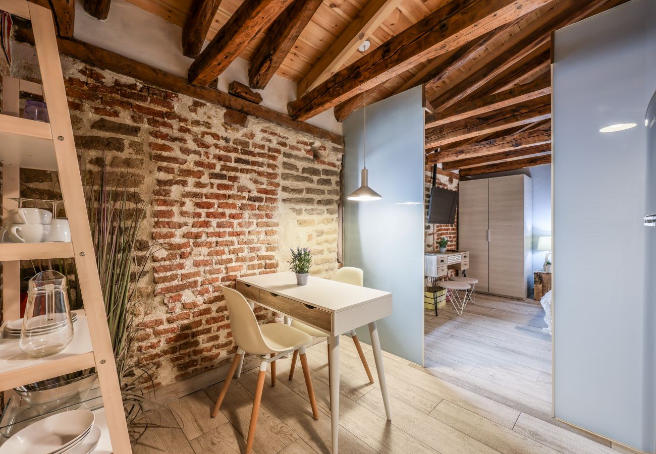 Aparthotel in Madrid - Beautiful Renovated Loft in the center 5 
