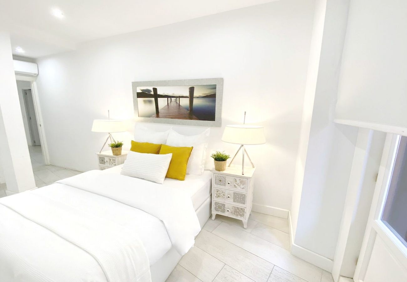 Aparthotel in Madrid - Design apartment in Plaza Mayor 1D 