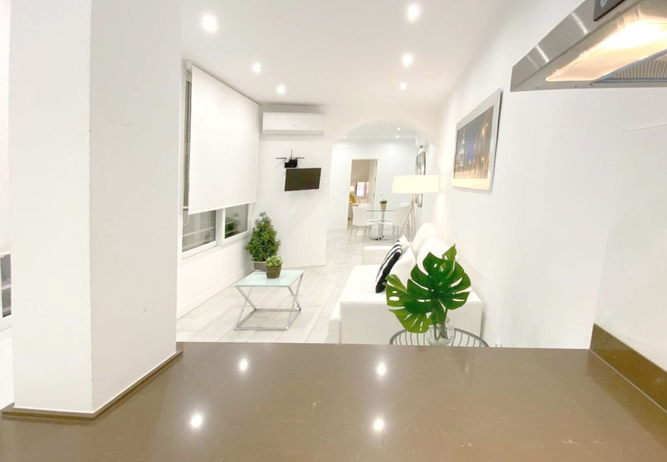 Aparthotel in Madrid - Design apartment in Plaza Mayor 1D 