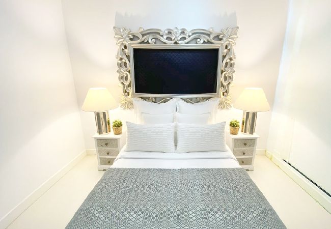 Aparthotel in Madrid - Design apartment in Plaza Mayor 4D 