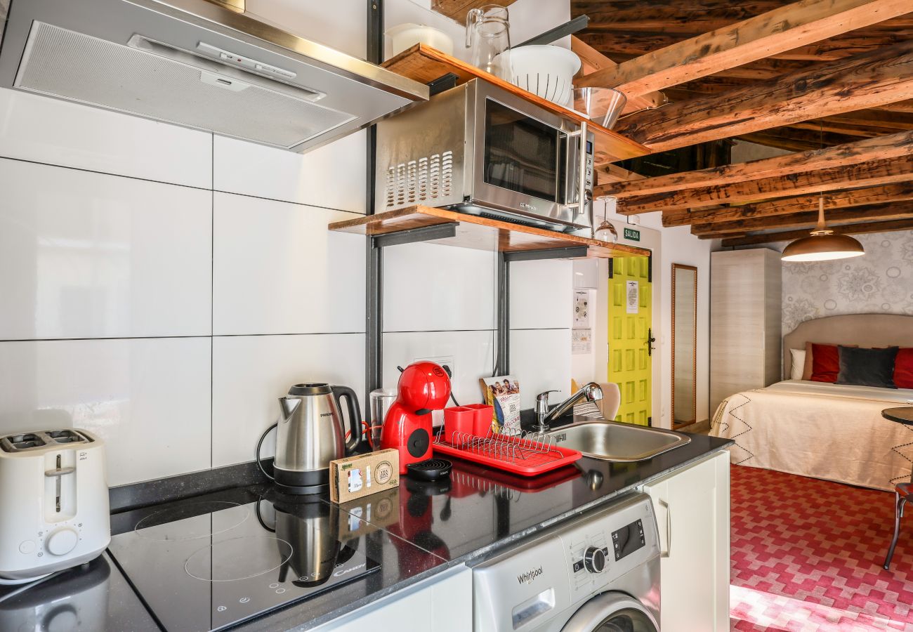 Aparthotel in Madrid - Beautiful Renovated Loft in the center 8 