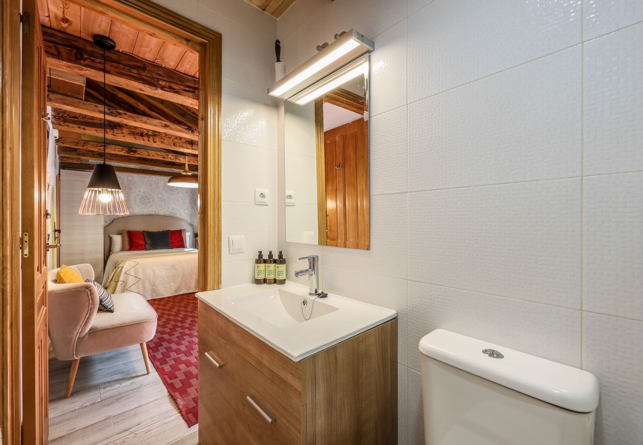 Aparthotel in Madrid - Beautiful Renovated Loft in the center 8 