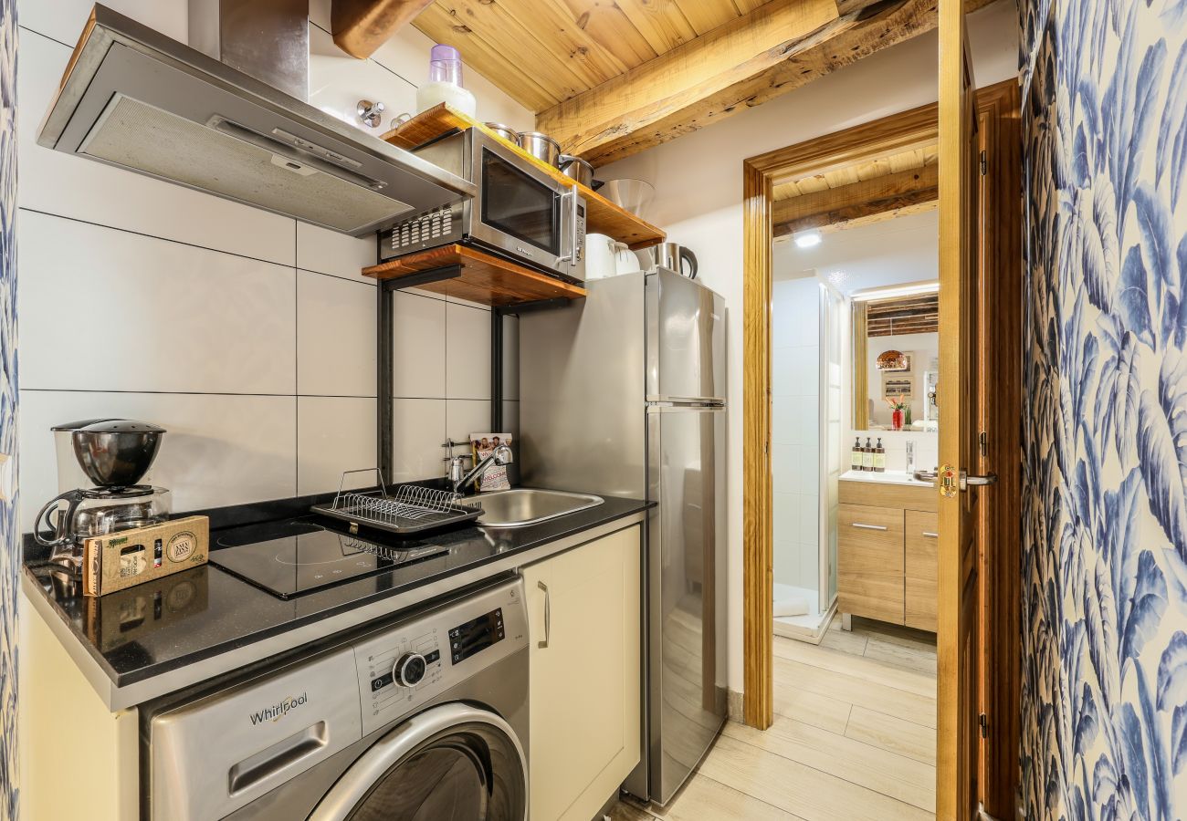 Aparthotel in Madrid - Beautiful Renovated apartment in the center 6 
