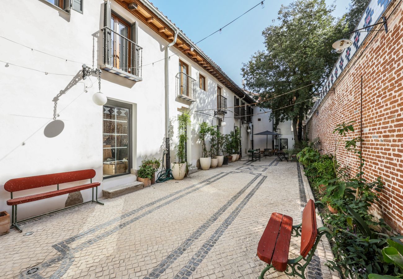 Aparthotel in Madrid - Beautiful Renovated apartment in the center 6 