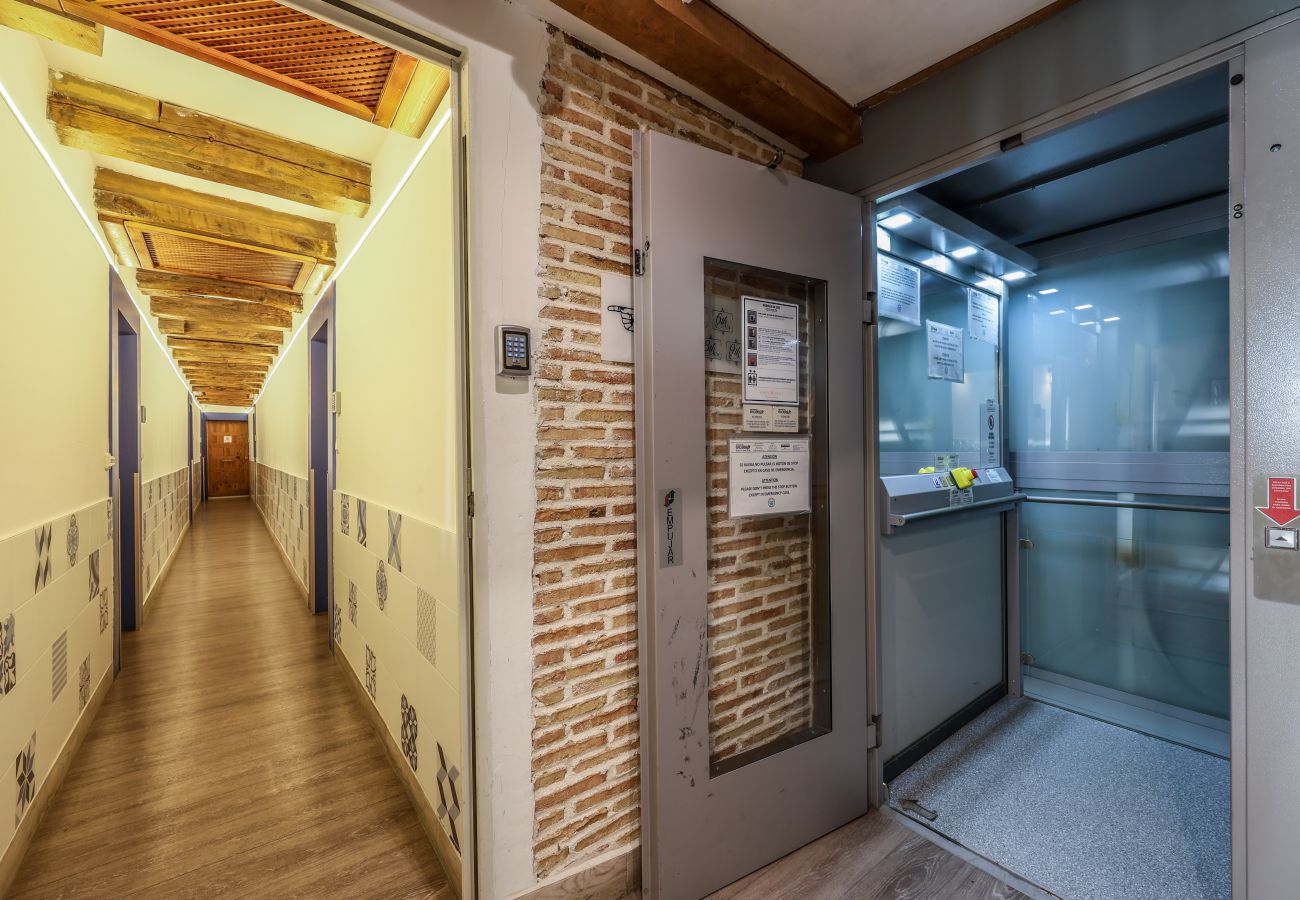 Aparthotel in Madrid - Beautiful Renovated apartment in the center 6 