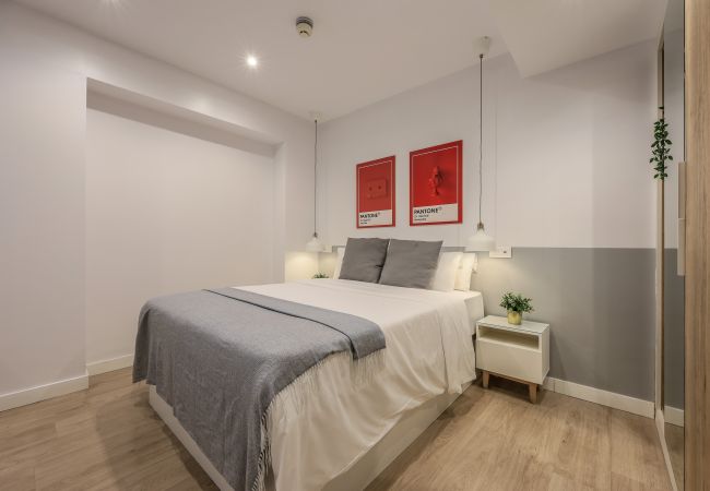 Rent by room in Madrid - Spectacular quadruple room w/ gym B113 