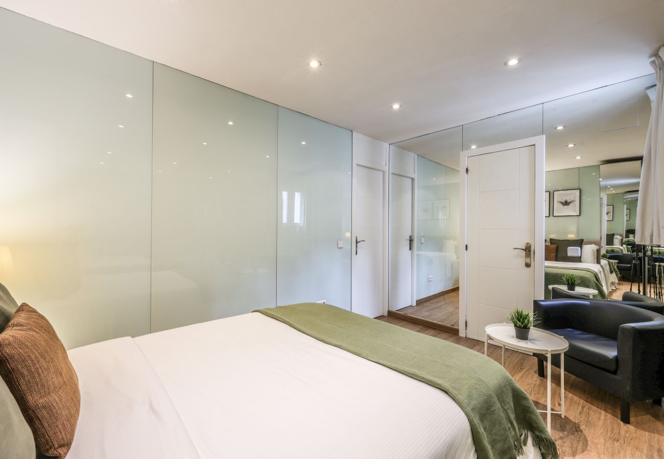 Aparthotel in Madrid - Loft in Gran Via -5º No Elevator-SB5