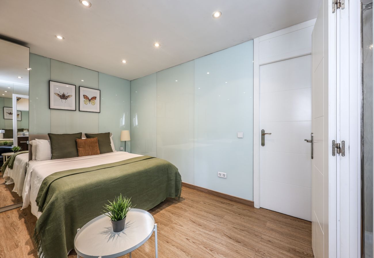 Aparthotel in Madrid - Loft in Gran Via -5º No Elevator-SB5