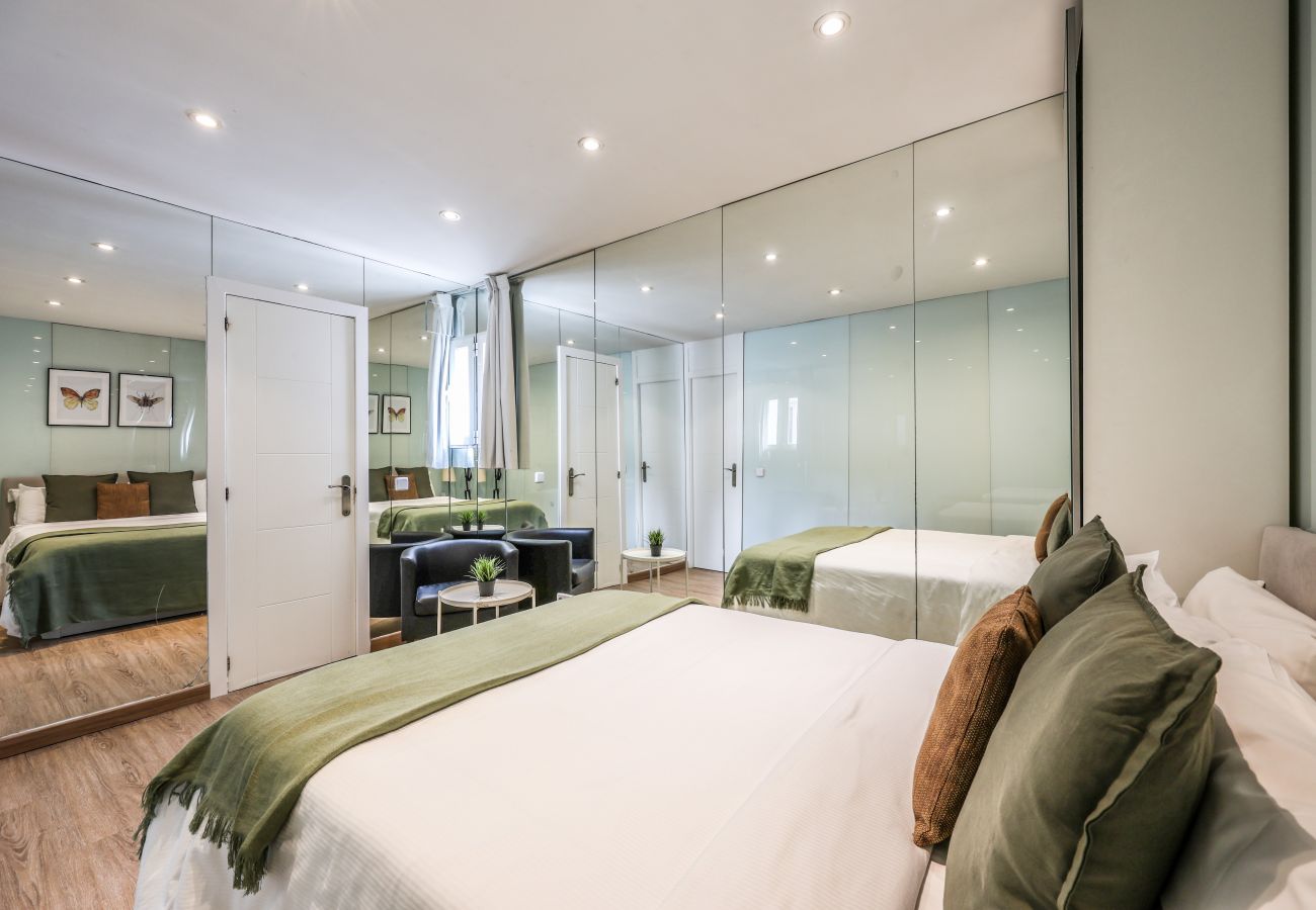 Aparthotel in Madrid - Loft in Gran Via -5º No Elevator-SB5