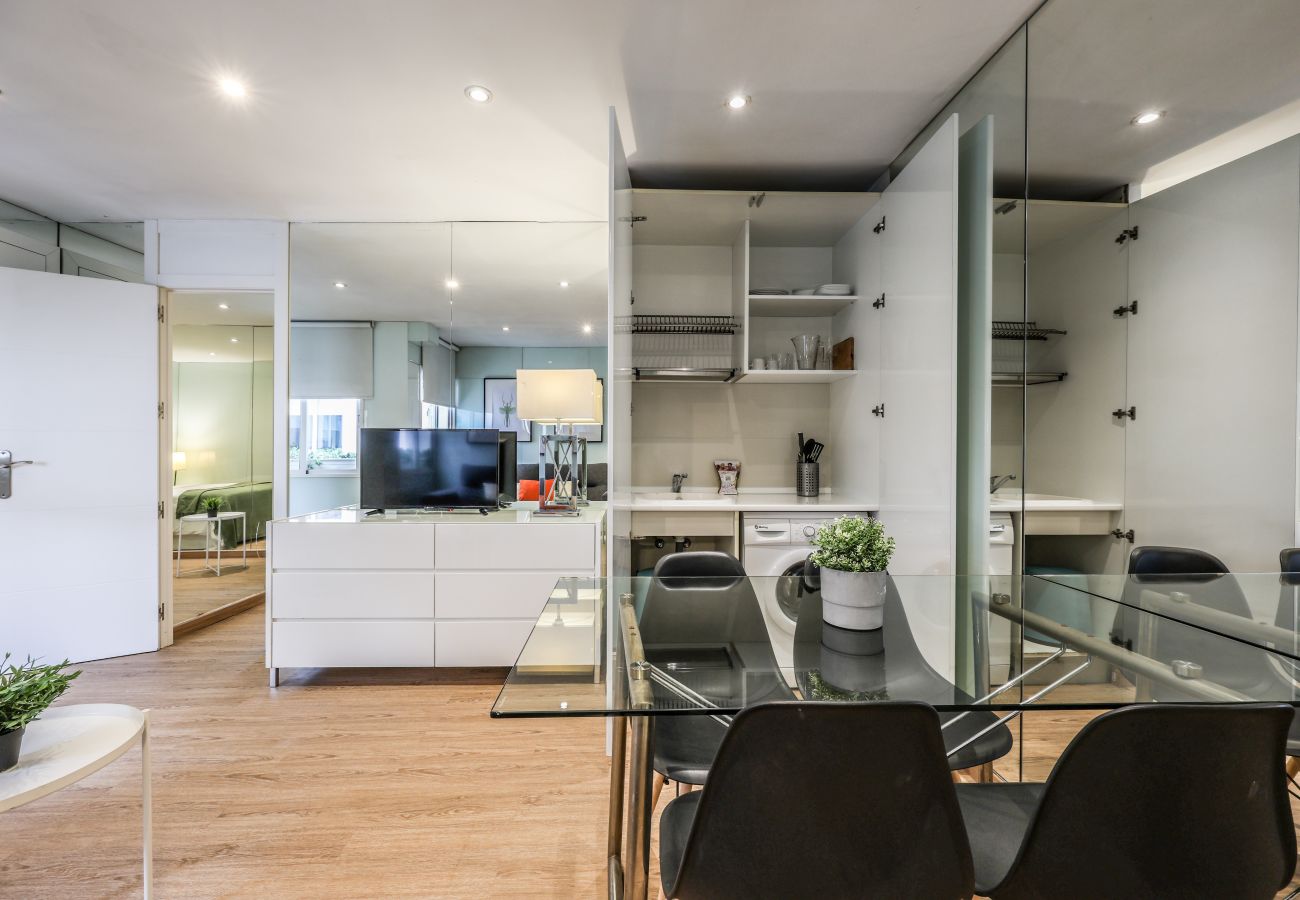 Aparthotel in Madrid - Loft in Gran Via -5º No Elevator-SB5