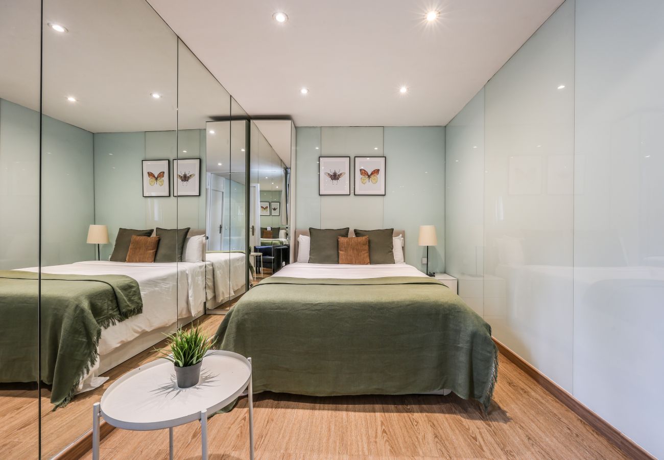 Aparthotel in Madrid - Loft in Gran Via -5º No Elevator-SB5