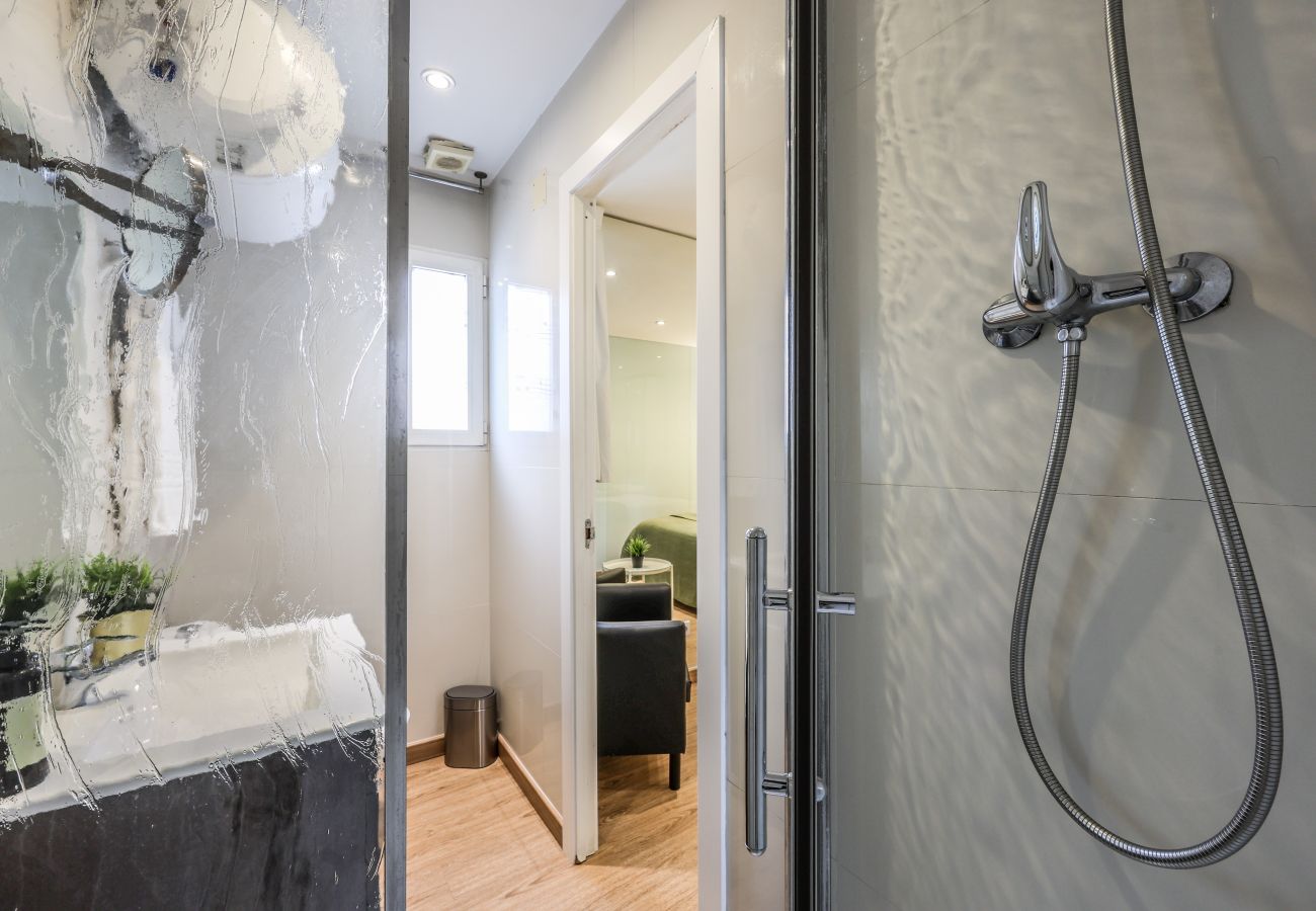 Aparthotel in Madrid - Loft in Gran Via -5º No Elevator-SB5