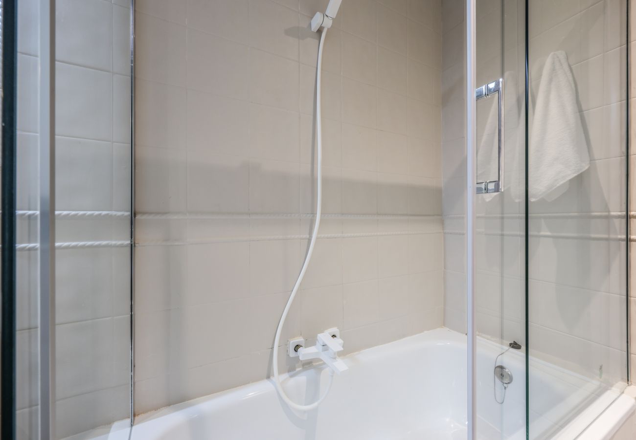 Aparthotel in Madrid - Impressive apartment in the center of Madrid 