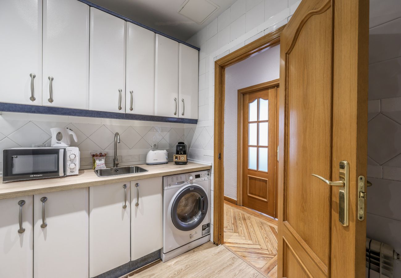 Aparthotel in Madrid - Impressive apartment in the center of Madrid 