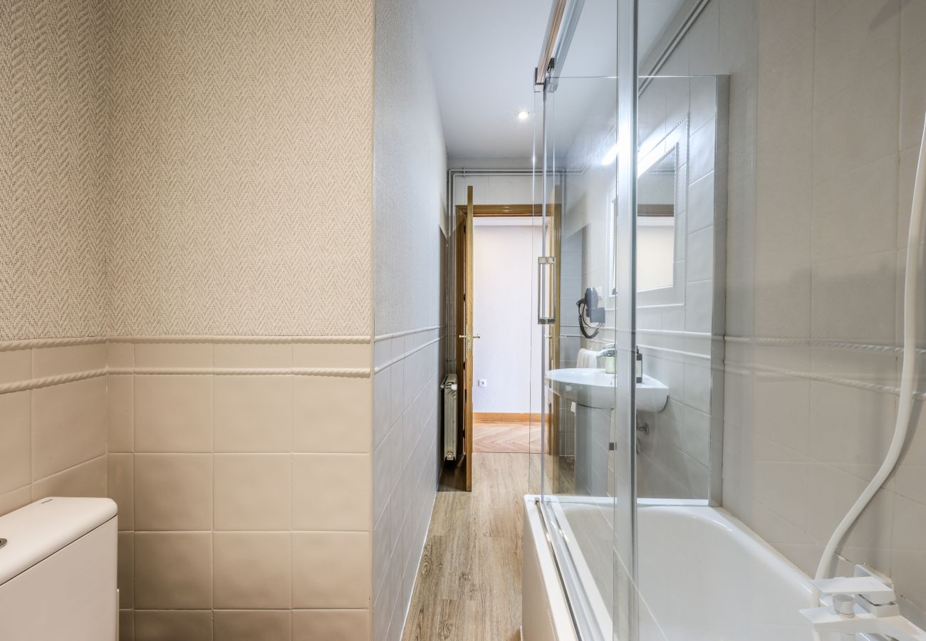 Aparthotel in Madrid - Impressive apartment in the center of Madrid 