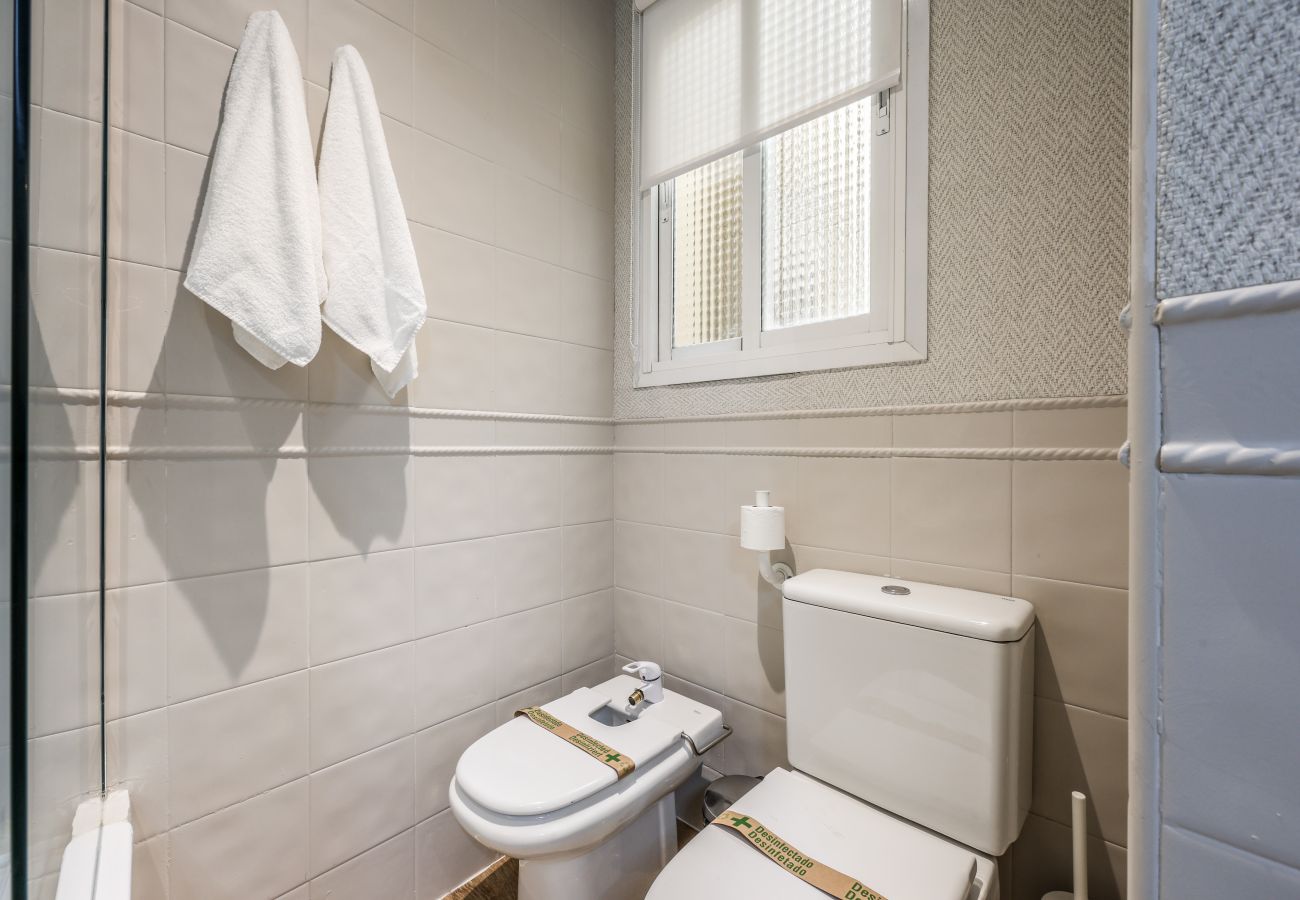 Aparthotel in Madrid - Impressive apartment in the center of Madrid 