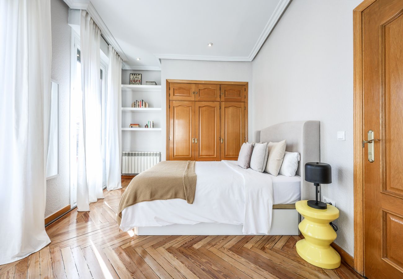 Aparthotel in Madrid - Impressive apartment in the center of Madrid 