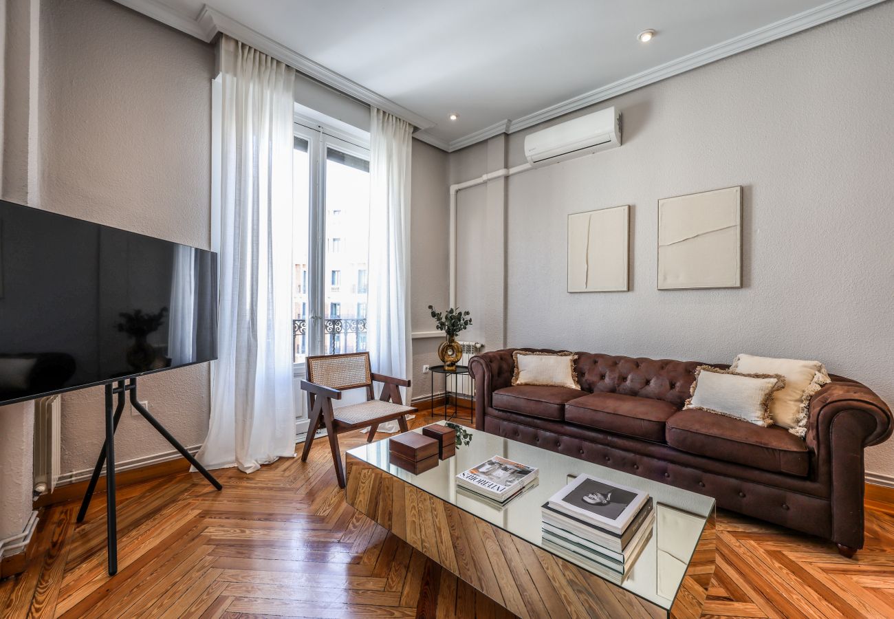 Aparthotel in Madrid - Impressive apartment in the center of Madrid 