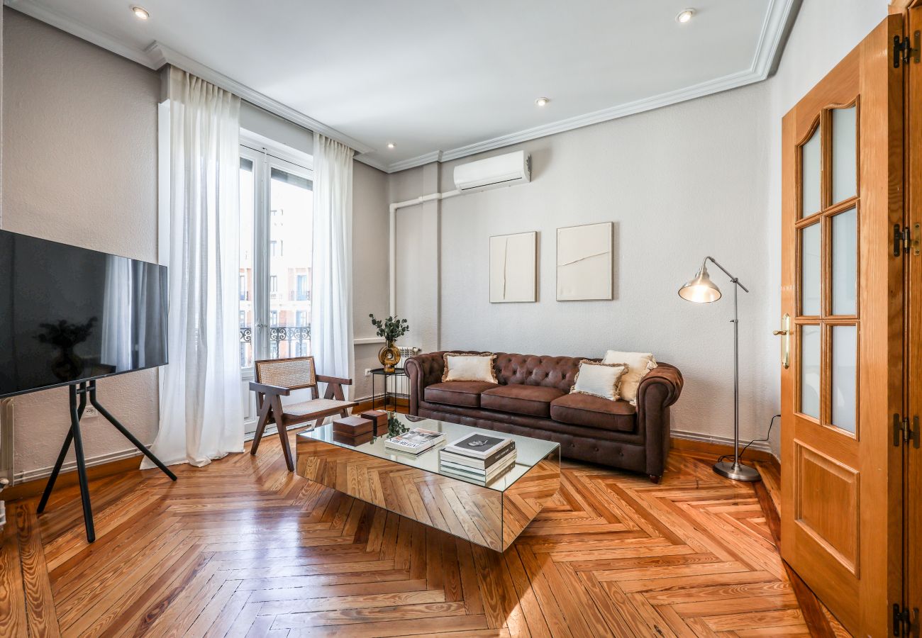 Aparthotel in Madrid - Impressive apartment in the center of Madrid 