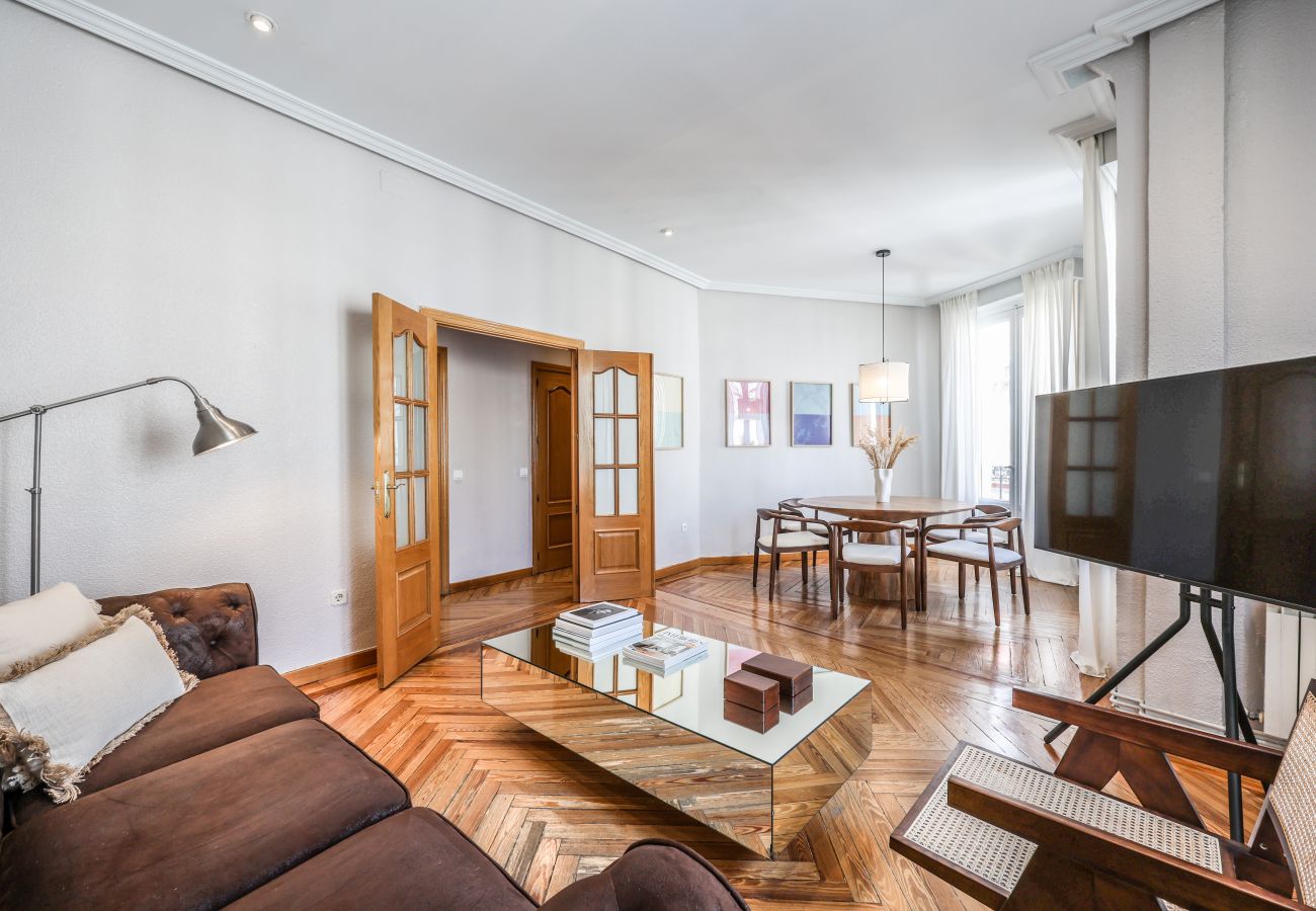 Aparthotel in Madrid - Impressive apartment in the center of Madrid 