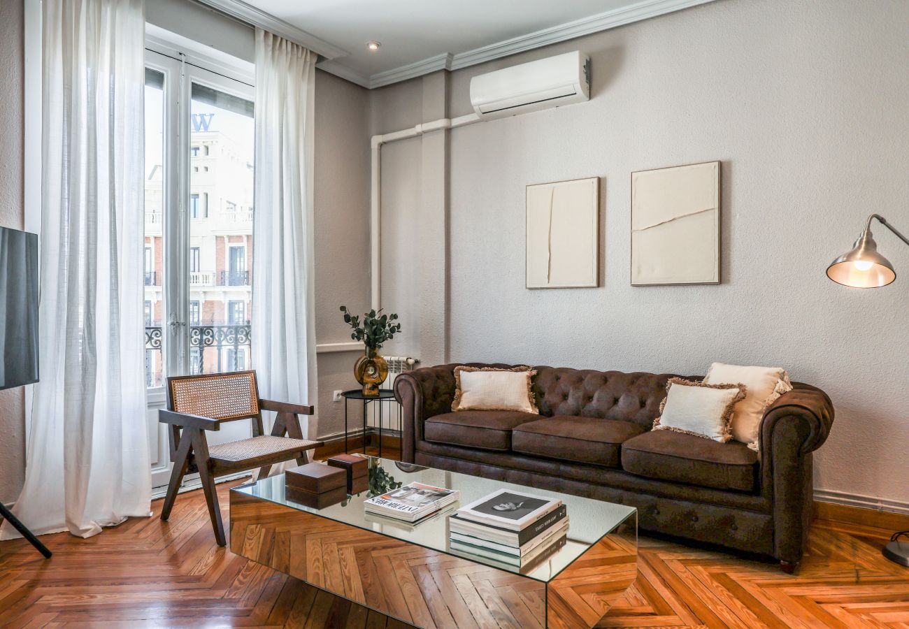 Aparthotel in Madrid - Impressive apartment in the center of Madrid 