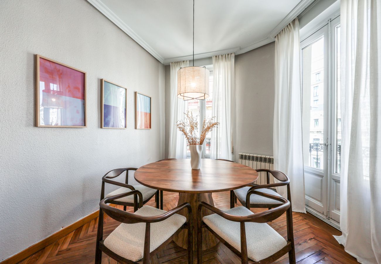 Aparthotel in Madrid - Impressive apartment in the center of Madrid 