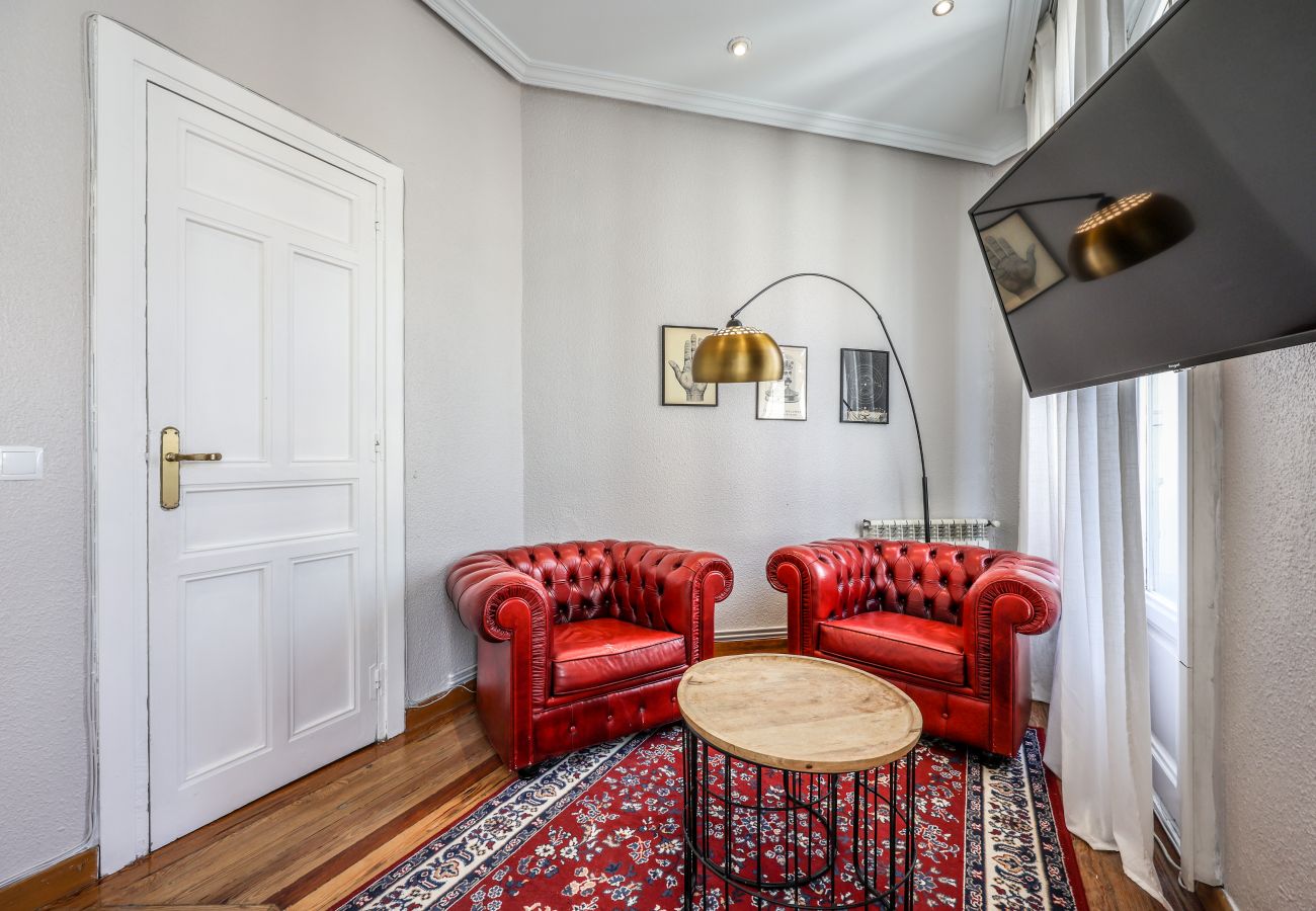 Aparthotel in Madrid - Impressive apartment in the center of Madrid 