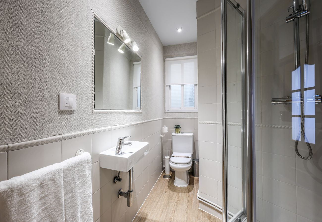 Aparthotel in Madrid - Impressive apartment in the center of Madrid 