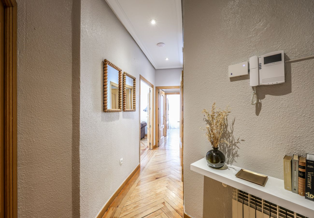 Aparthotel in Madrid - Impressive apartment in the center of Madrid 