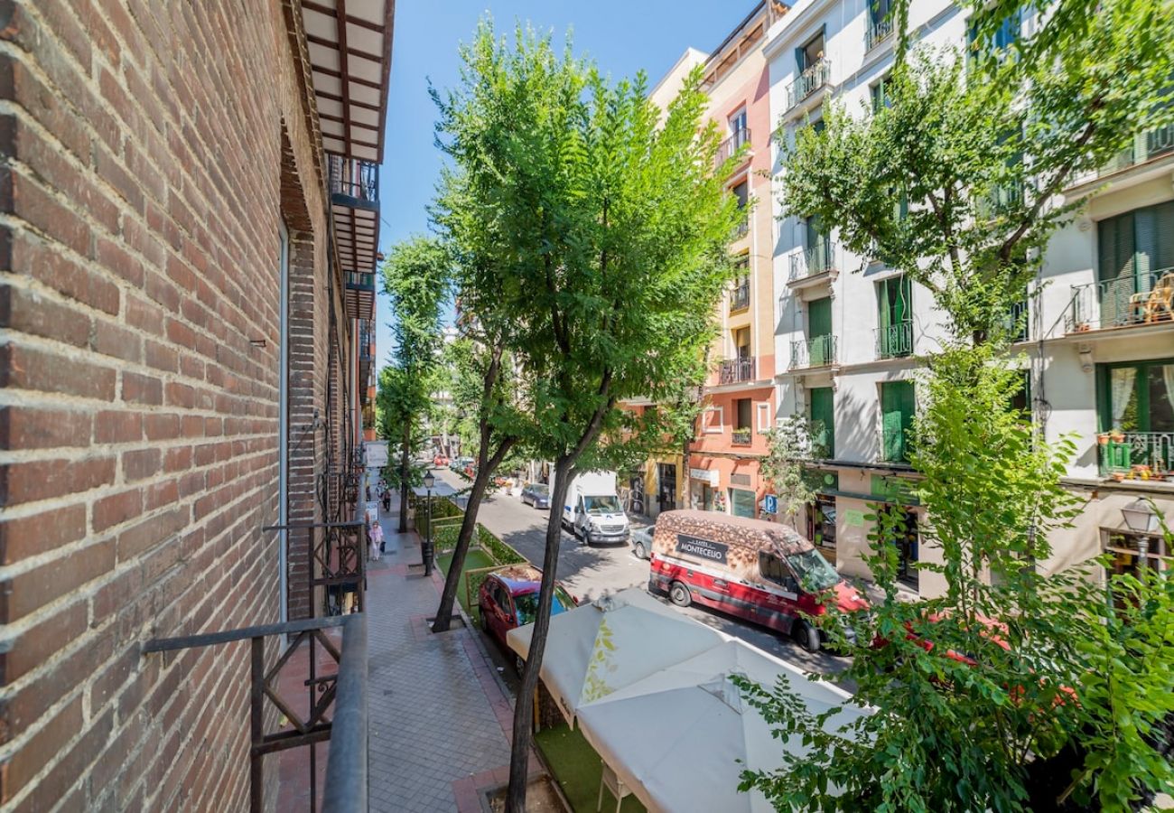 Apartment in Madrid - Incredible triple apartment in Atocha, 1A 
