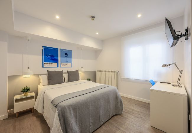 Rent by room in Madrid - Blasco de Garay, double room with gym 120 