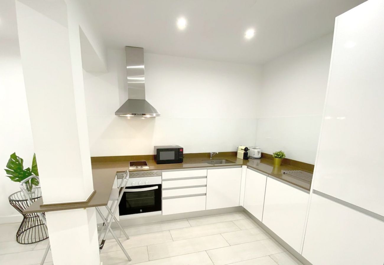 Aparthotel in Madrid - Design apartment in Plaza Mayor 2D 