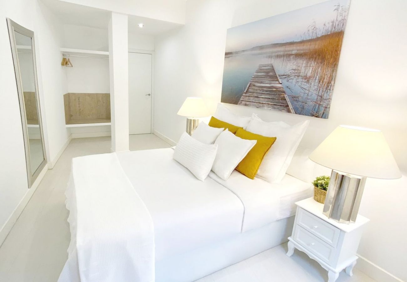 Aparthotel in Madrid - Design apartment in Plaza Mayor 2D 