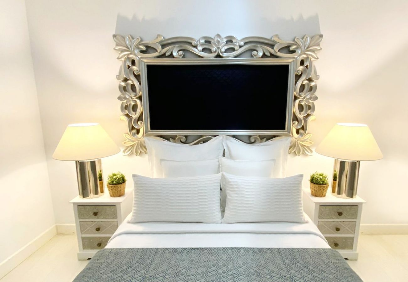 Aparthotel in Madrid - Design apartment in Plaza Mayor 2D 