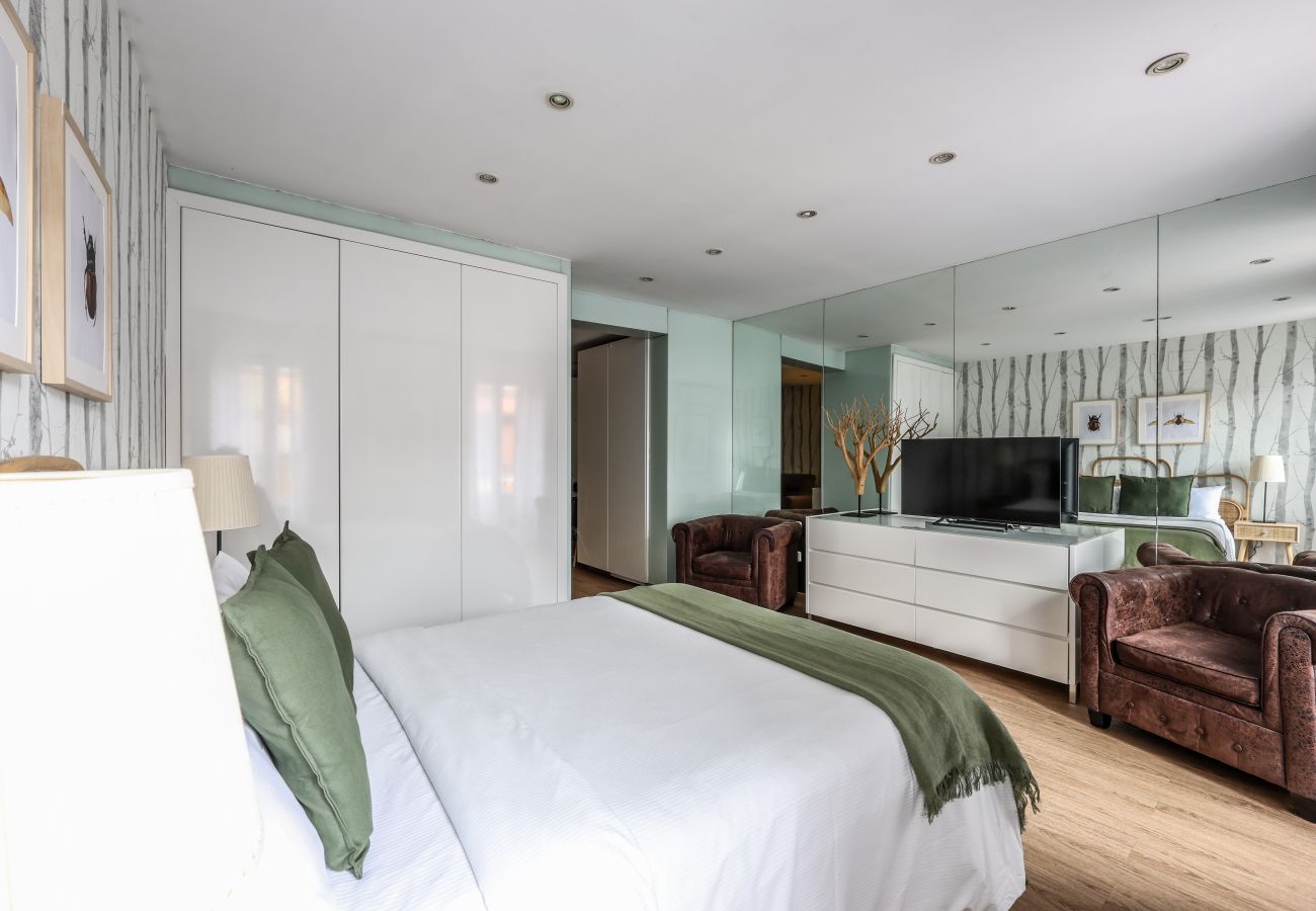 Aparthotel in Madrid - Loft Gran Via - 5º No Elevator- SB1