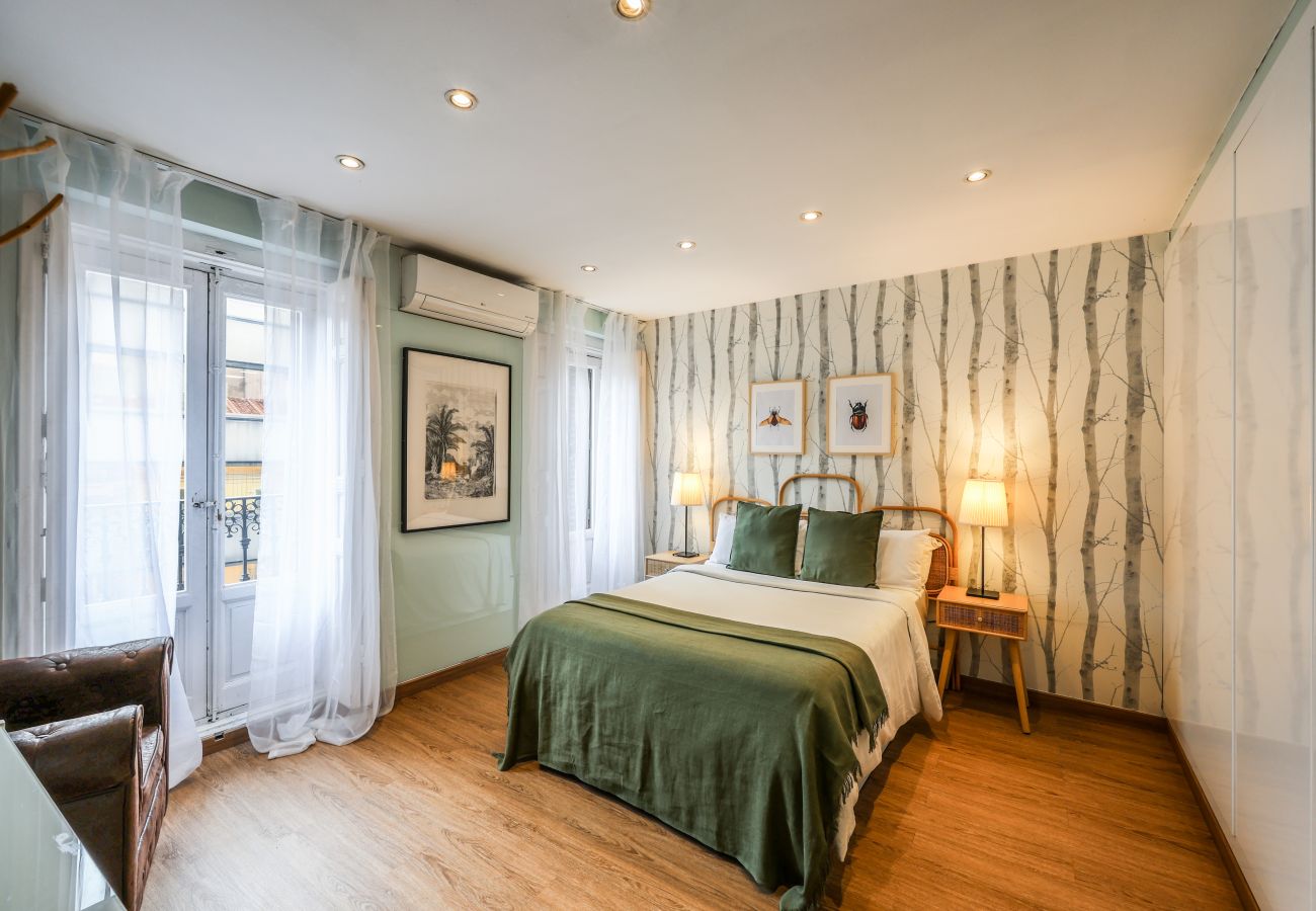 Aparthotel in Madrid - Loft Gran Via - 5º No Elevator- SB1