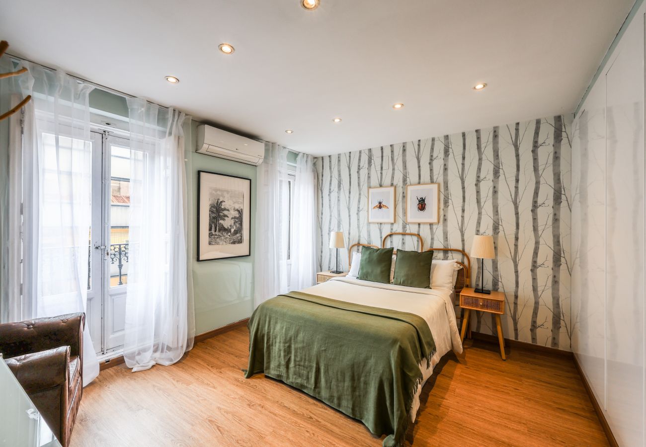 Aparthotel in Madrid - Loft Gran Via - 5º No Elevator- SB1