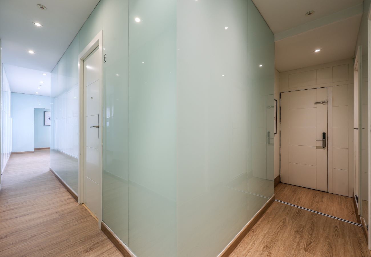 Aparthotel in Madrid - Loft Gran Via - 5º No Elevator- SB1