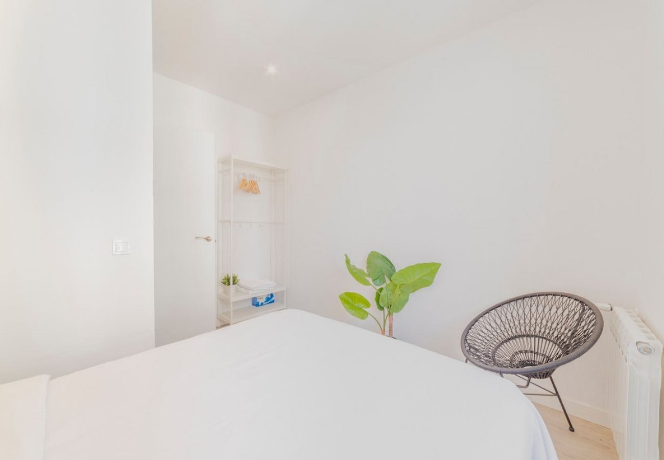 Aparthotel in Madrid - Incredible Quadruple Apartment in Atocha, 4A 