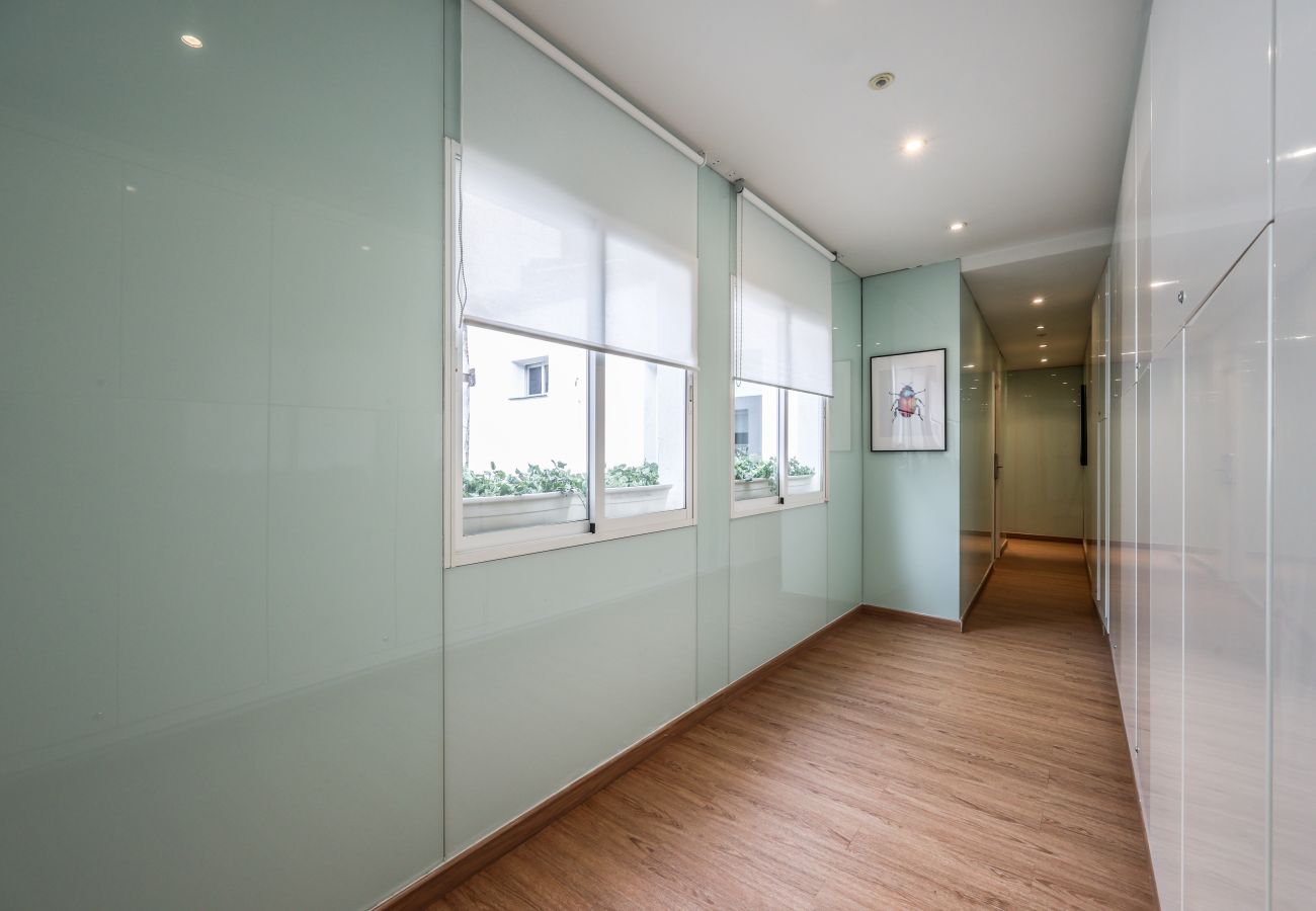 Aparthotel in Madrid - Loft in Gran Via - 5º No Elevator-SB2