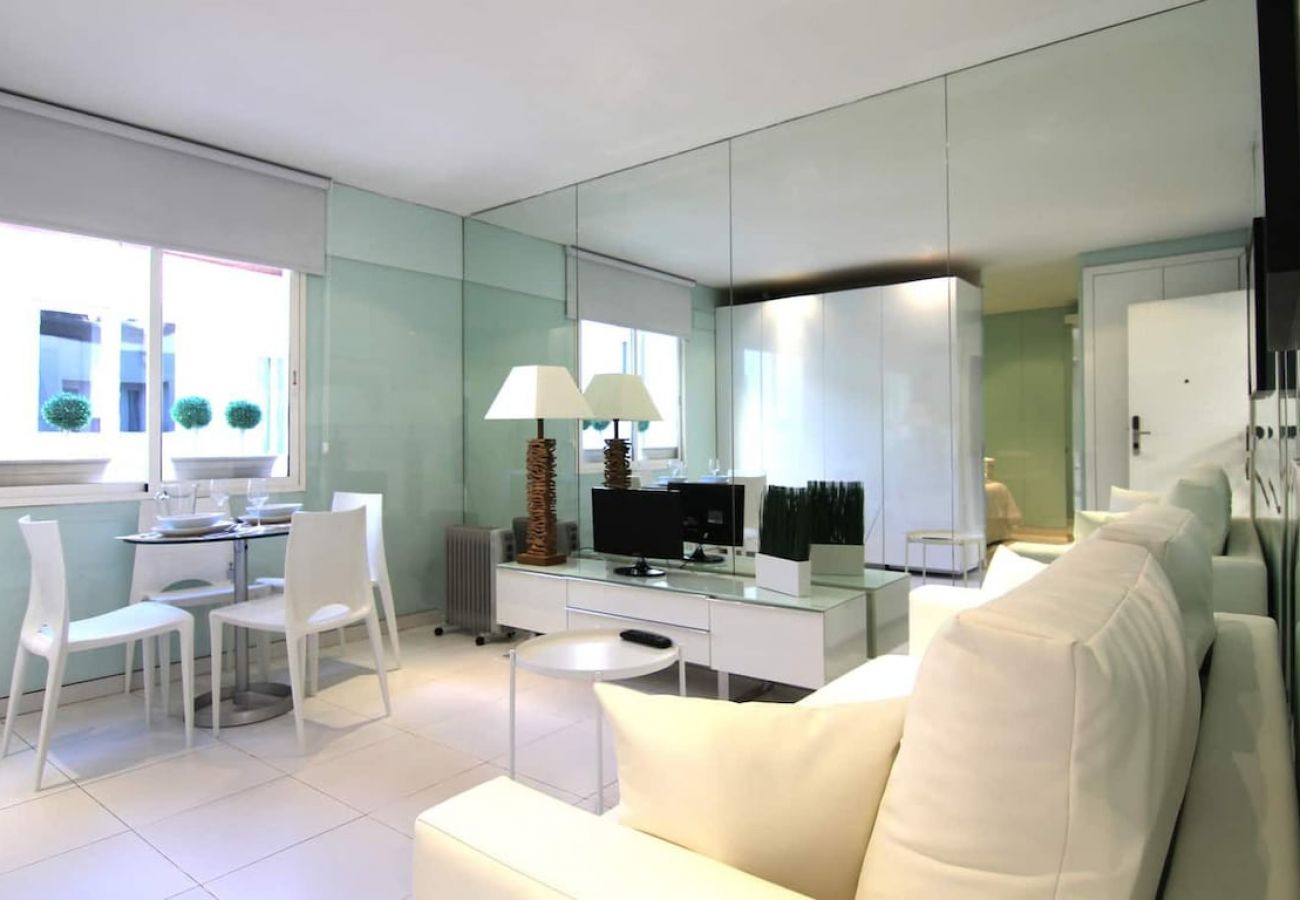 Apartment in Madrid - Loft  in the center GRAN VIA SB4 