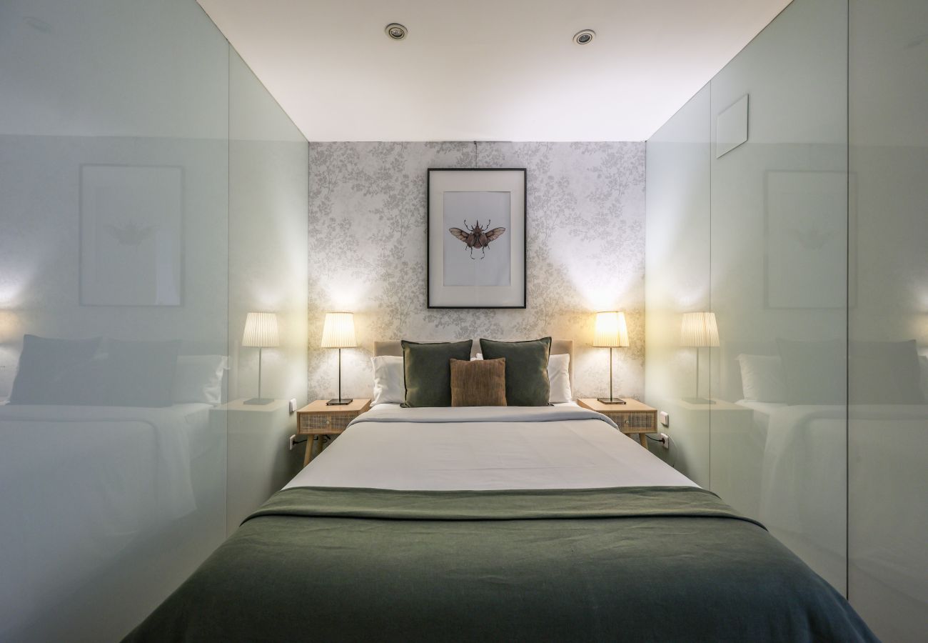 Aparthotel in Madrid - Loft in Gran Via - 5º No Elevator- SB4