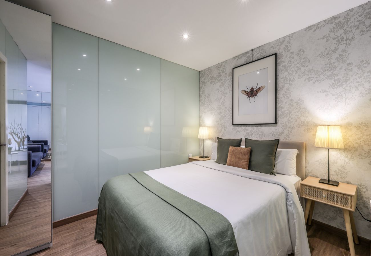 Aparthotel in Madrid - Loft in Gran Via - 5º No Elevator- SB4