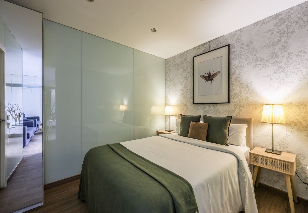 Aparthotel in Madrid - Loft in Gran Via - 5º No Elevator- SB4