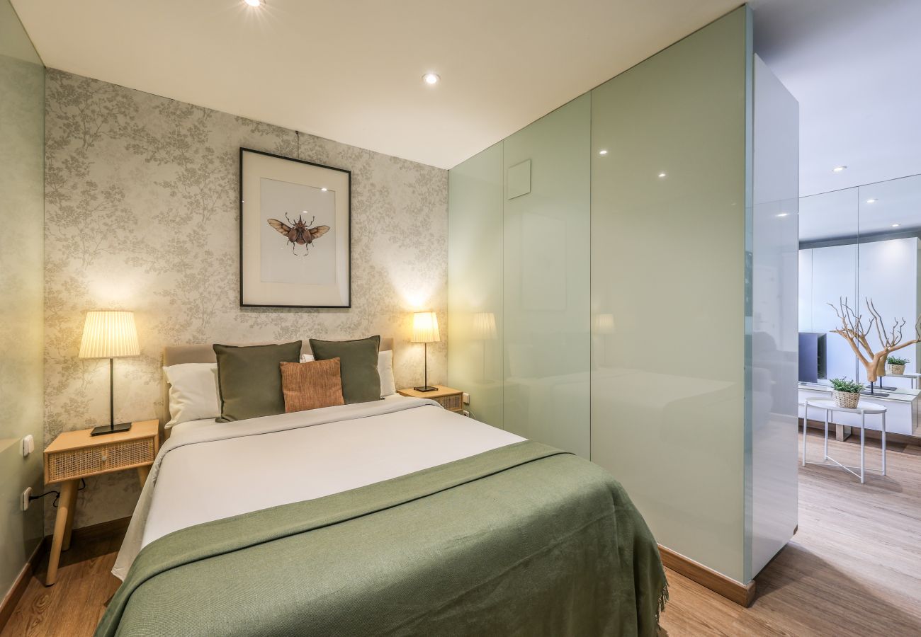 Aparthotel in Madrid - Loft in Gran Via - 5º No Elevator- SB4