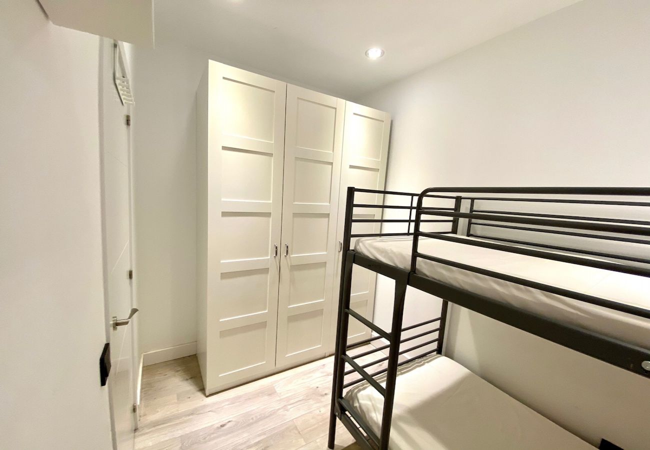 Apartment in Madrid - Incredible apartment in Atocha, 1C 