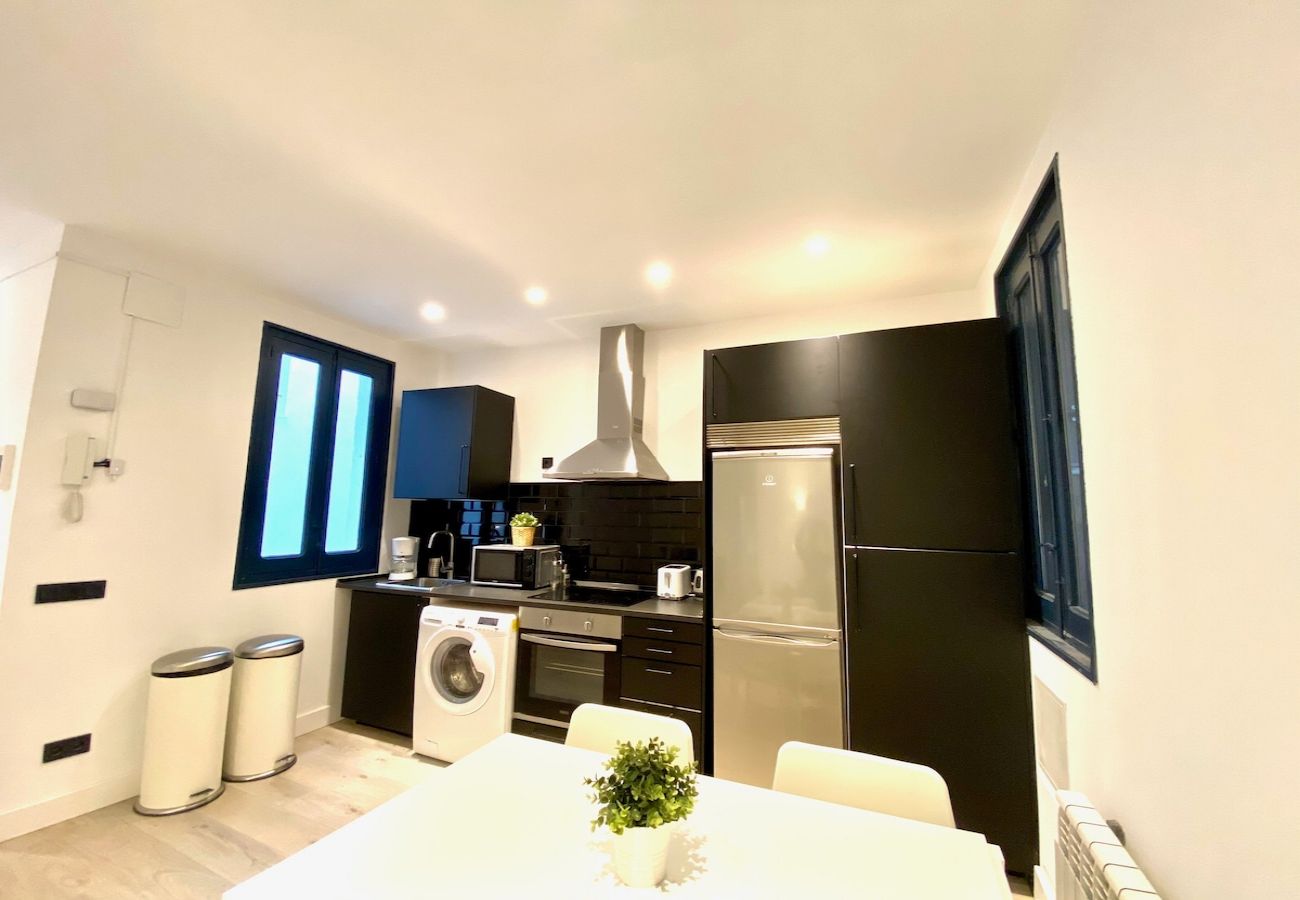 Aparthotel in Madrid - Incredible apartment in Atocha, 1C 