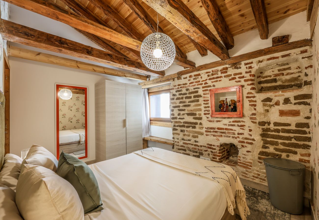 Aparthotel in Madrid - Beautiful Renovated apartment in the center 3 